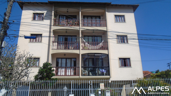 Apartamento no Alto de quarto e sala com garagem, próximo a faculdade.