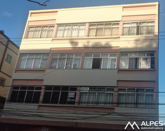 Apartamento de 2 quartos, próximo a faculdade, com elevador e garagem.