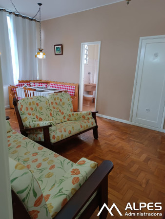 Apartamento mobiliado de quarto e sala bem amplo e areajado, próximo ao comércio do bairro do alto.
