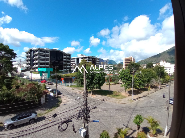 Excelente apartamento quarto e sala, vista livre, próximo a faculdade, com elevador e garagem.