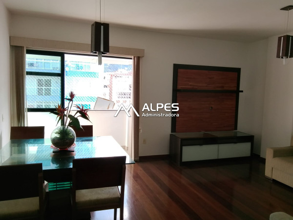 Apartamento de frente, quarto e sala mobiliado, bairro nobre, arejado, próximo ao comércio