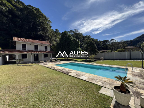 Casa em condomínio 5 quartos, alto padrão, perfeito para quem procura sossego .