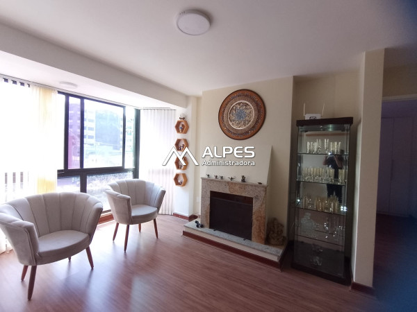 Excelente apartamento de 1 quarto próximo a faculdade, mobiliado.  Prédio com elevador e garagem.