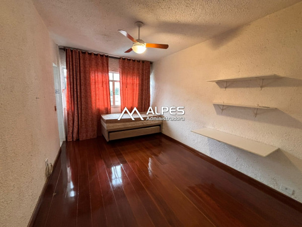 Conjugado semi mobiliado próximo a faculdade e localizado na avenida principal.