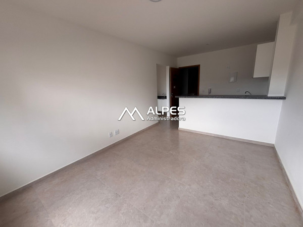 Excelente Apartamento estilo Flat, próximo a faculdade, feirinha do Alto, e restaurantes. Prédio com elevador e garagem.