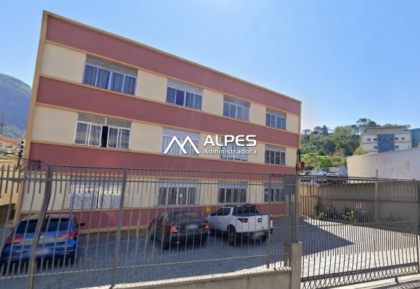 Excelente apartamento quarto e sala, localizado na avenida principal e próximo ao ponto de ônibus.
