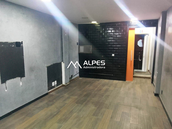 Loja Comercial e sobreloja para Alugar no Centro de Teresópolis .