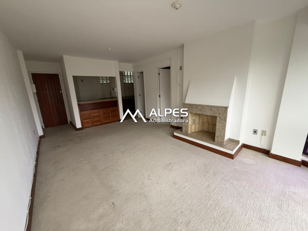 Excelente apartamento quarto e sala, vista livre, próximo a faculdade, com elevador e garagem.